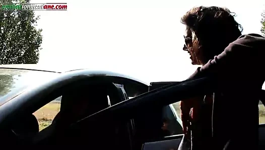 Valeria'nın ilk kez - arabanın içinde ayak hakimiyeti