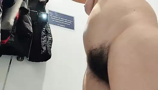 Seksi esmer tayt deniyor