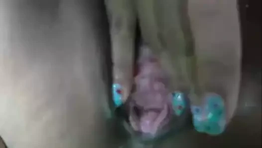 sevimli Asya gül parmak ve krema