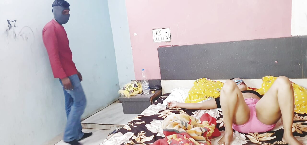 Çalmaya geldim ama baldızımı gördükten sonra onu siktim