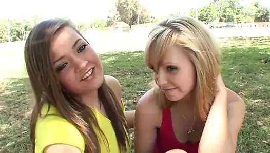 Çok güzel lezbiyen kızlar ile büyük cinsel iştah kahrolası ve