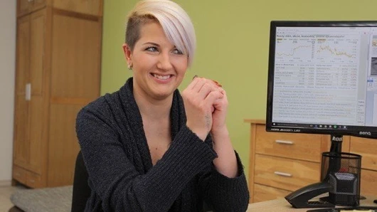 Kredi4k. kredi acentesi sert patlama için seksi müşteri kredisi sunuyor