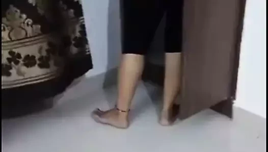 koca kayıt o iken adanmış karısı kıyafetlerini değiştirme