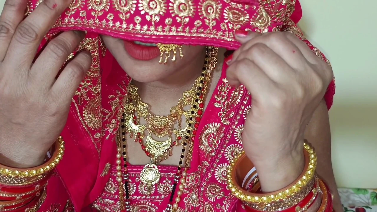 Suhagraat ki pahli Raat piya ke sath pahli baar dulhan seal paick chudai