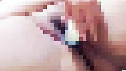 Hintli yenge seks gecesinde eliyle boşalıyor