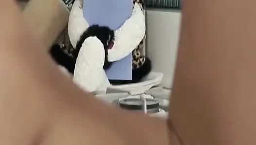 Sarışın orta yaşlı seksi kadın kıllı olgun yarağa binerken sert fışkırtıyor