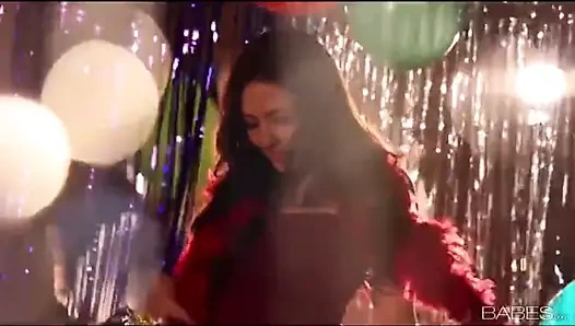 Cassie boşalan için yeni yıl