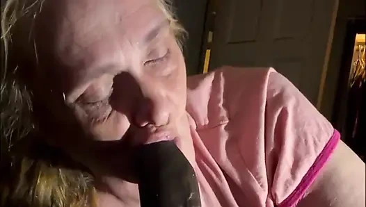 Headrietta: büyük zenci yarağının ruhunu emiyor