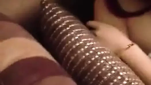 parti ile iki azgın kızlar