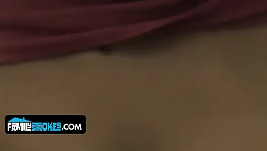 Üvey kız kardeşimi banyoda sikiyorum tam film Holly Hendrix, Kimmy Granger ve Aidra Fox
