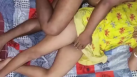 Hintli evli kadın seks