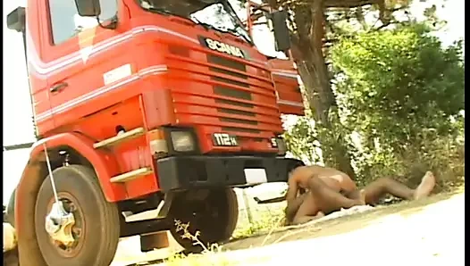 Latin fahişe alır üzerinde üst arasında kalın siyah horoz