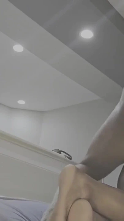 Zenci sürtük büyük zenci yarağı tarafından sert sikiliyor dölleme amcık | Klip 1