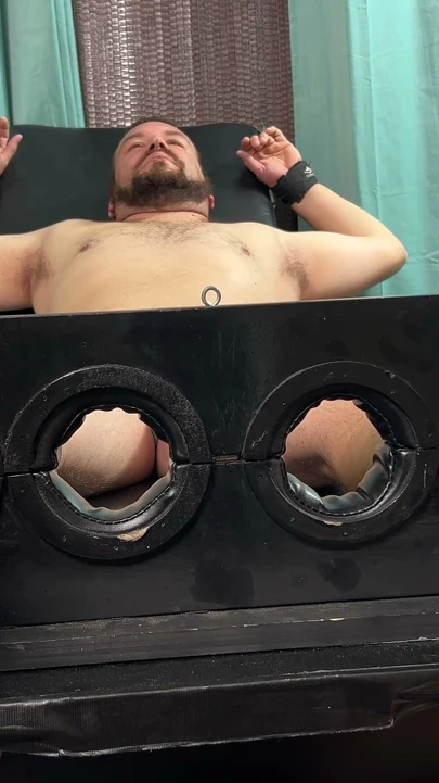 Matthew histerik olmak için gıdıklandı