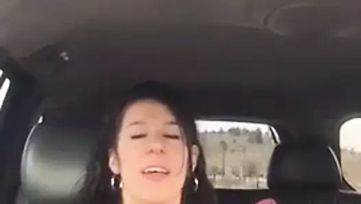 Ben araba sürerken parmak