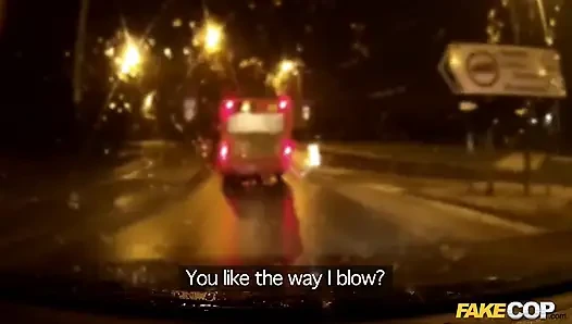 Fake cop - Maria Ryder lil hafif esaret ve göt yalamayı seviyor