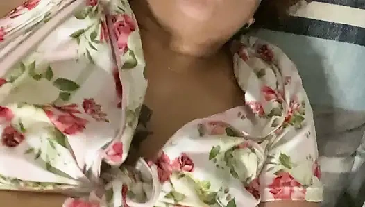 Sevgililer günün kutlu olsun bu video hepiniz için. Mastürbasyon yaptım ve deli gibi geldim.