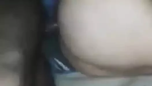 Hintli köylü kadın komşusuyla aldatıyor