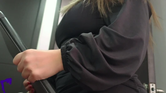 Tombul latin orta yaşlı seksi kadın komşu fantezisi, sürpriz samimi an, damlayan dölleme gerçek bakış açısı ev yapımı