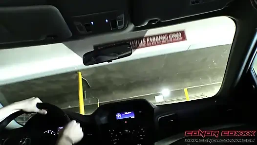 Üvey anne üvey oğlunu araba sakso ile ödüllendiriyor