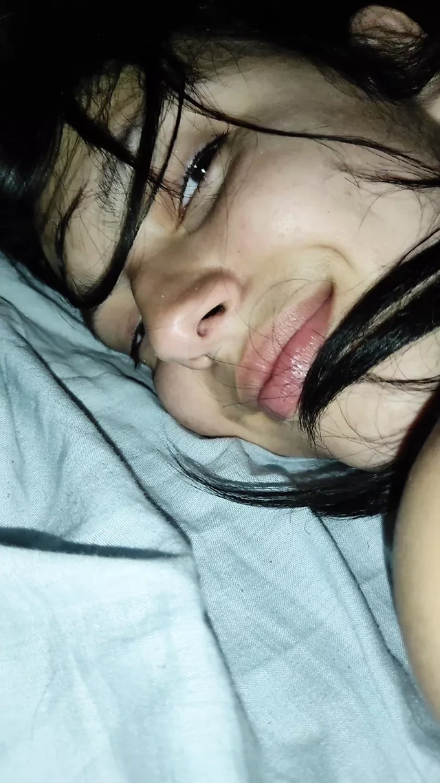 Сперма в тугой киске моей лучшей юной тинки ночью