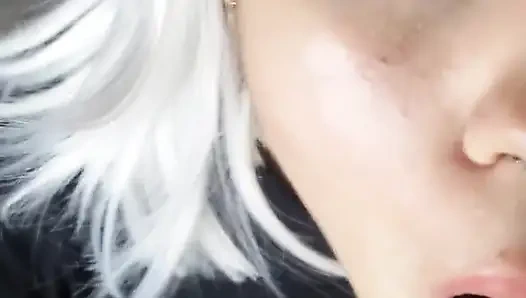 Tüm döl çıkana kadar onun yarağını emmeyi seviyorum!