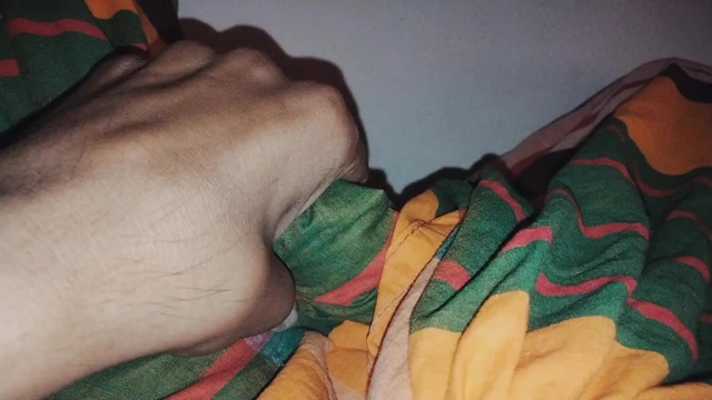 Profesyonel bir makine gibi. Büyük sert bir yarak..