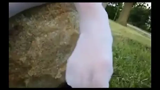 Amber beyaz naylon çorap ve güzel ayaklar