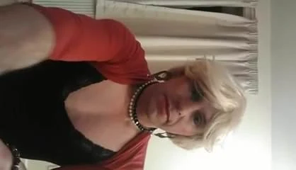 Korkak crossdresser çiş tiryakisi