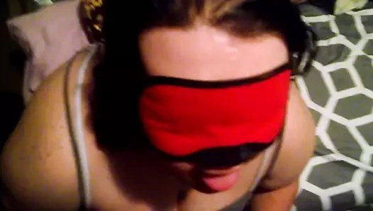 gözleri bağlı oral seks