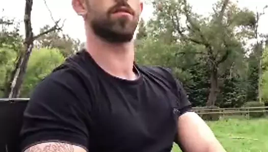 Parkta bankta başarılı mastürbasyon