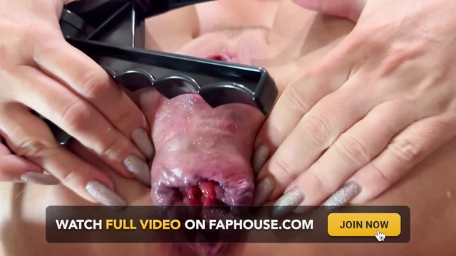 Смотрю существующее порно на Xhamster и играю с собой