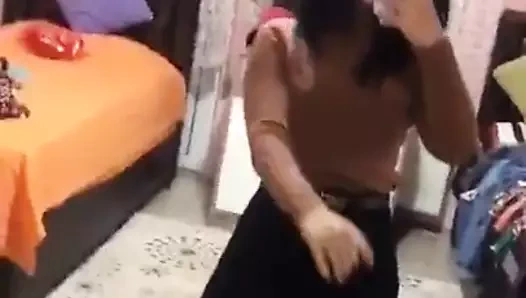 Aze tiktok kızı naylon ayaklar 3