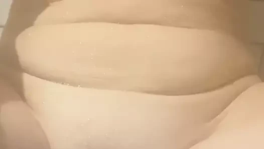 karısı sikikleri kendini içinde duş