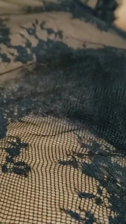 Ateşli orta yaşlı seksi kadın iç çamaşırlı yakın çekim amcık xxx amatör | Klip 1