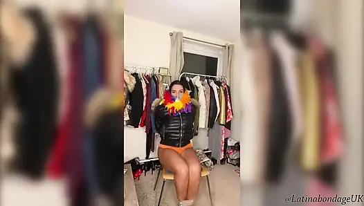Latina en Fur & Parkas (parte 2)