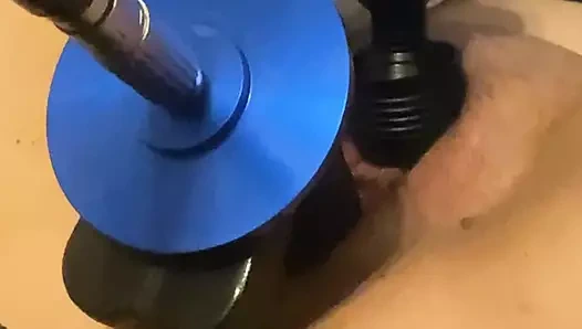 Kamerayı buldum ve kendimi boşaltmaya karar verdim