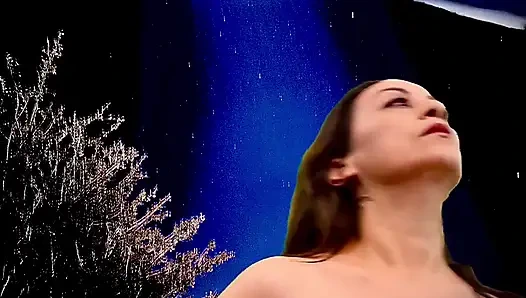 Доильный аппарат хакоу, огромные соски козьего дойка перед камерой