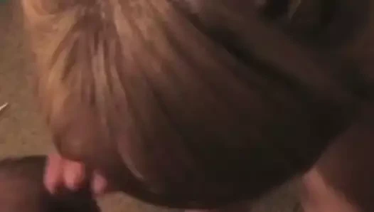 Porno nerd bir oral seks hak ediyor