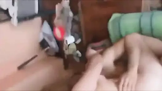 Milf Hatunu Koy Evinde Tost Ediyolar