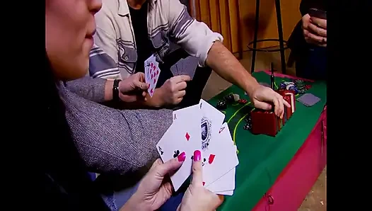 Doyumsuz Zenci Iri Güzel Kadın Yüze Boşalma Ile Vahşi Grup Seks Yapıyor