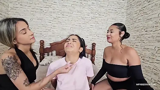 Beyaz ve gooey saliva ile şaka