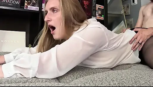 Üvey kız kardeşin iş görüşmeden önce sakinleşme ihtiyacı vardı