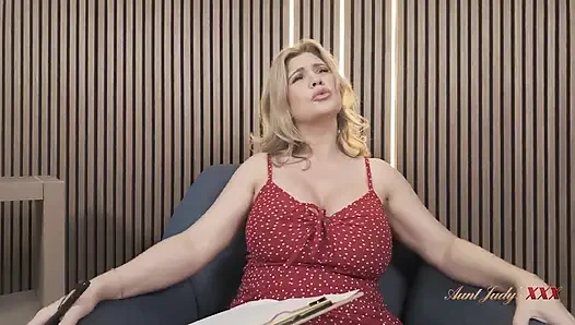 Auntjudysxxx - büyük memeli orta yaşlı seksi kadın seks terapistin Andie Anderson tedaviyi alıyor