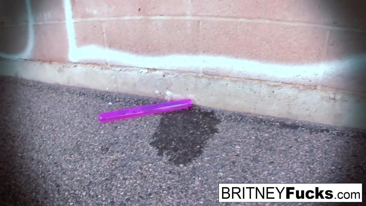 Mor saçlı kedi yiyen britney marie'nin kızıl saçlı tadı