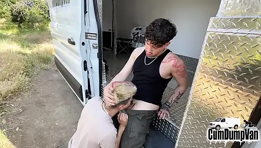 Halk Büyük Yarak Sakso Emiyor Döl Yutuyor