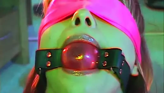 Bağlı anal cumslut Başlarken becerdin sert