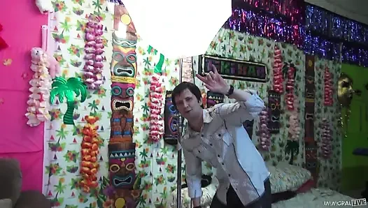 Welcome to the Cock Sucking Challenge with Two Women with 40' Ass to Show off Their Sucking Skills