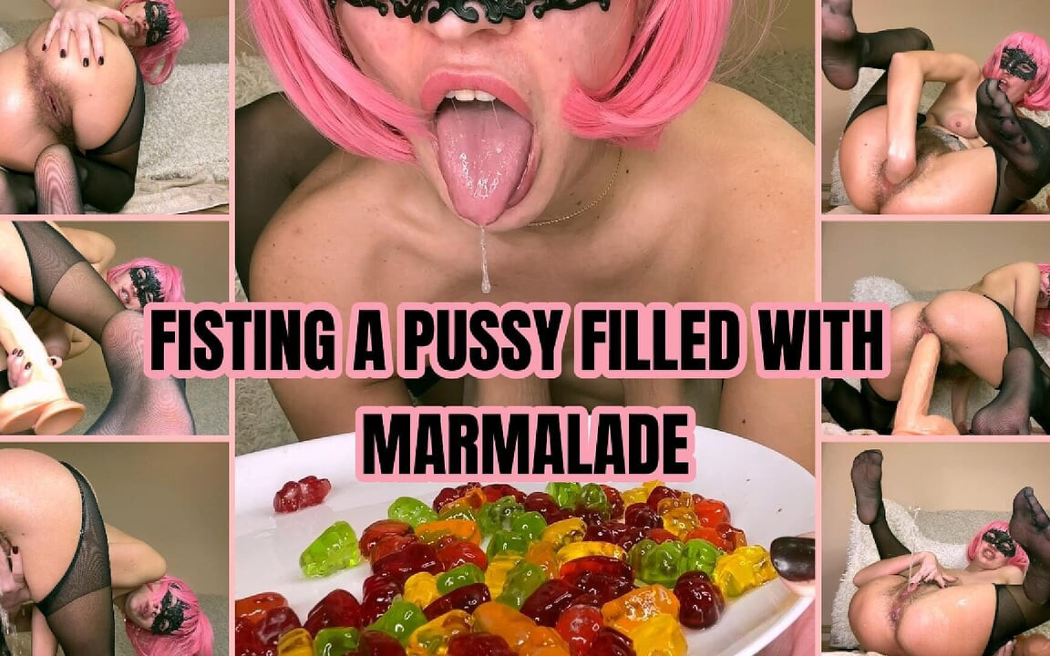 Marmelatla dolu bir amına yumruk sokma