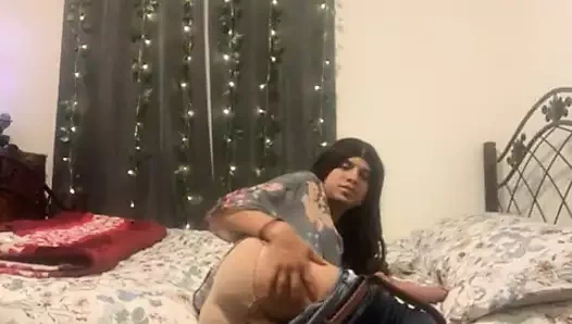 Tanrım sadece insan eliyle sikilmek istiyorum